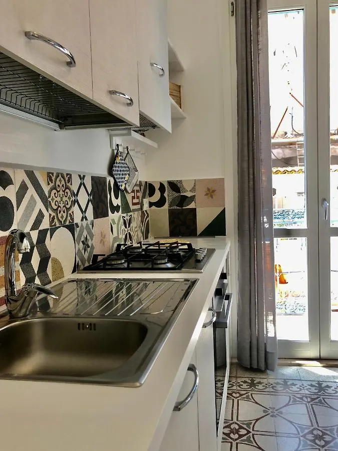 カステッランマーレ・デル・ゴルフォ Casa Colore Loftヴィラ 別荘